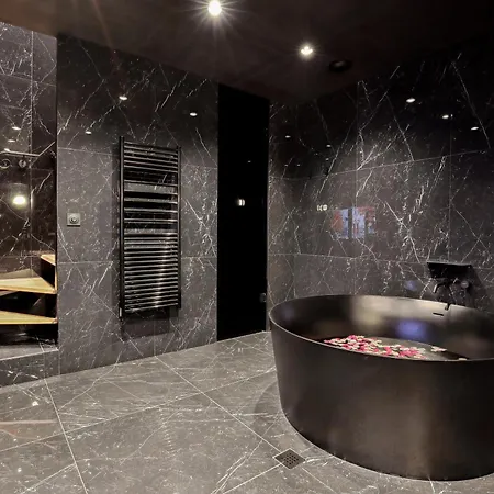 Modern - 2p - Parc Monceau Apartment *